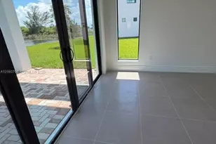 8540 NW 160th Terrace, Miami Lakes, FL 33016 - Photo 10