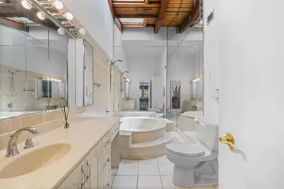 2679 S Parkview Dr, Hallandale Beach, FL 33009 - Photo 18
