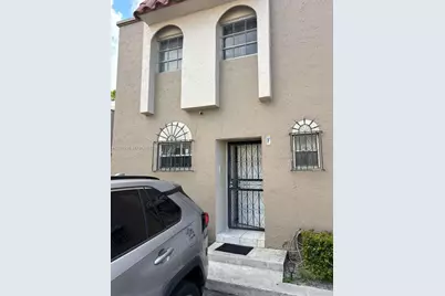 11 Olive Dr #F, Hialeah, FL 33010 - Photo 2