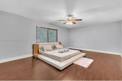 10301 Panama St, Cooper City, FL 33026 - Photo 16