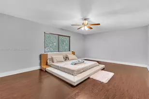 10301 Panama St, Cooper City, FL 33026 - Photo 16