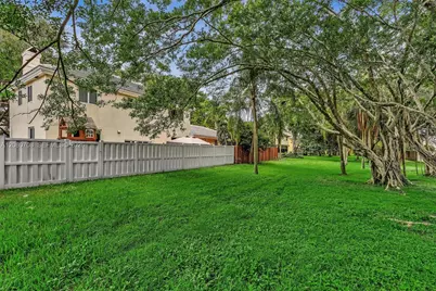 10301 Panama St, Cooper City, FL 33026 - Photo 24