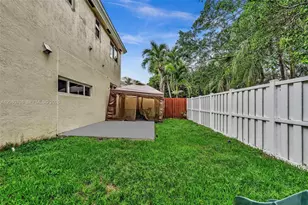 10301 Panama St, Cooper City, FL 33026 - Photo 22