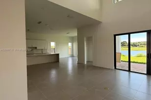 8540 NW 160th Terrace, Miami Lakes, FL 33016 - Photo 2