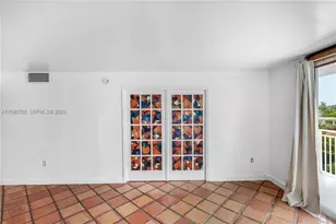 1045 10th St, Miami Beach, FL 33139 - Photo 8