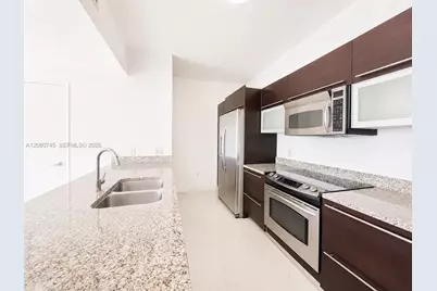 951 Brickell Ave #2407, Miami, FL 33131 - Photo 4