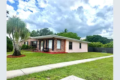 3851 SW 59th Ter, Davie, FL 33314 - Photo 2
