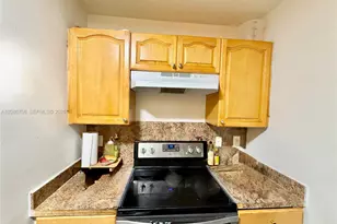 759 NW 70th St, Miami, FL 33150 - Photo 24