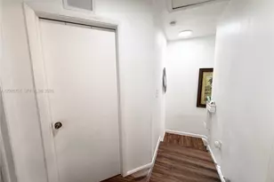 759 NW 70th St, Miami, FL 33150 - Photo 12