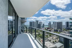 121 NE 34th St, Miami, FL 33137 - Photo 2
