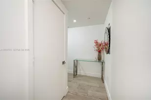 121 NE 34th St, Miami, FL 33137 - Photo 22