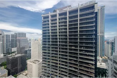 1000 Brickell Plz #4207, Miami, FL 33131 - Photo 8