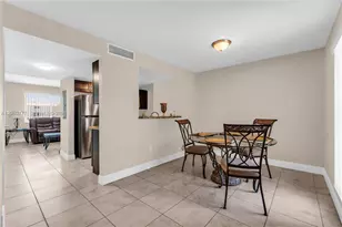 1990 NW 4th Ct, Miami, FL 33136 - Photo 14