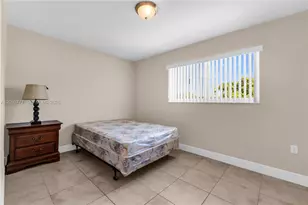 1990 NW 4th Ct, Miami, FL 33136 - Photo 18