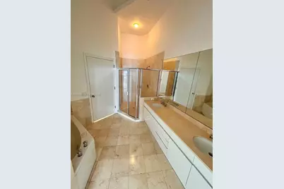 808 Brickell Key Dr #404, Miami, FL 33131 - Photo 8