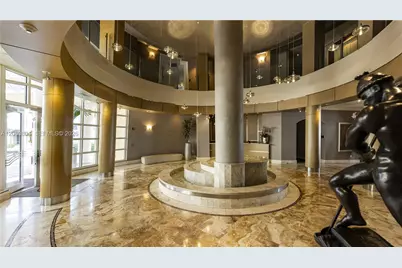 808 Brickell Key Dr #404, Miami, FL 33131 - Photo 2
