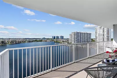 2801 NE 183rd St #1016W, Aventura, FL 33160 - Photo 2