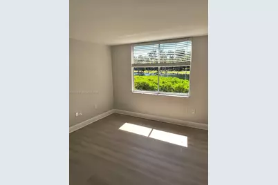1740 NW N River Dr #120, Miami, FL 33125 - Photo 6