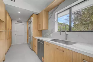 12940 SW 73rd Ave, Pinecrest, FL 33156 - Photo 8