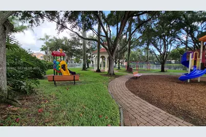 1908 NW 79th Way, Pembroke Pines, FL 33024 - Photo 52