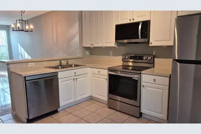1908 NW 79th Way, Pembroke Pines, FL 33024 - Photo 10