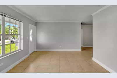 9710 SW 14th St, Miami, FL 33174 - Photo 6