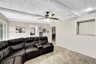 541 N 70th Terrace, Hollywood, FL 33024 - Photo 22