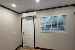 9051 NW 18th Ct, Pembroke Pines, FL 33024 - Photo 6