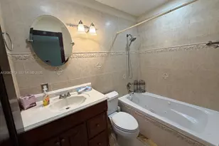 9051 NW 18th Ct, Pembroke Pines, FL 33024 - Photo 14