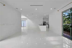 3253 McDonald St, Miami, FL 33133 - Photo 16