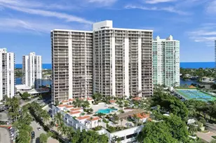 20281 E Country Club Dr, Aventura, FL 33180 - Photo 12