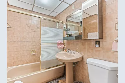 1828 SW 18th St, Miami, FL 33145 - Photo 8