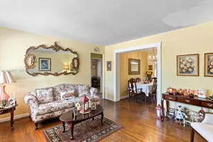 1828 SW 18th St, Miami, FL 33145 - Photo 2
