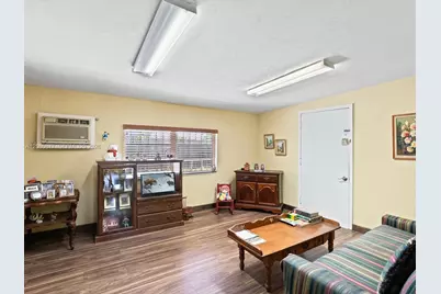 1828 SW 18th St, Miami, FL 33145 - Photo 18