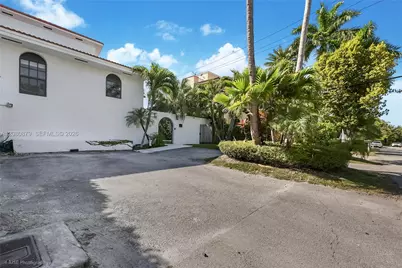 596 Fernwood Rd #B, Key Biscayne, FL 33149 - Photo 22