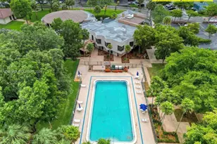 1200 St Charles Pl, Pembroke Pines, FL 33026 - Photo 24