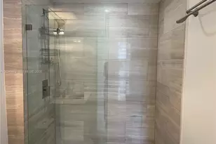 1300 Brickell Bay Dr, Miami, FL 33131 - Photo 22