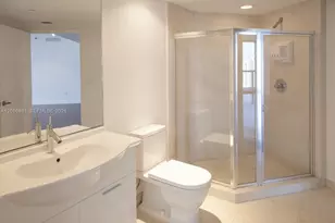 475 Brickell Ave, Miami, FL 33131 - Photo 16