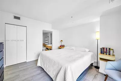 45 SW 9th St #2103, Miami, FL 33130 - Photo 16