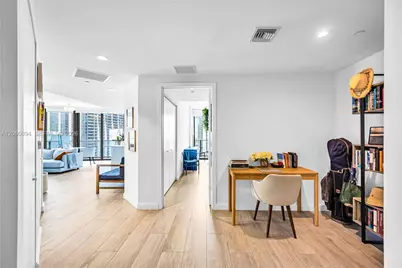45 SW 9th St #2103, Miami, FL 33130 - Photo 14