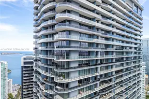 1000 Brickell Plaza, Miami, FL 33131 - Photo 6