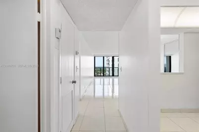2301 S Ocean Dr #1406, Hollywood, FL 33019 - Photo 8