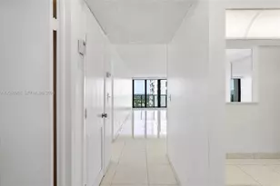 2301 S Ocean Dr, Hollywood, FL 33019 - Photo 8