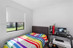 957 NE 211th St, Miami, FL 33179 - Photo 16