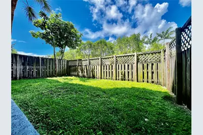 5201 Geneva Way #109, Doral, FL 33166 - Photo 8