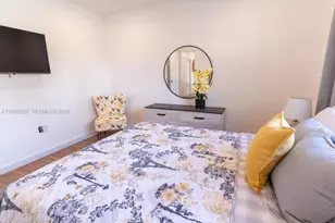 329 SE 2nd St, Hallandale Beach, FL 33009 - Photo 14
