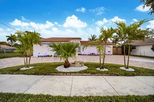 2286 NE 215th St, Miami, FL 33180 - Photo 34