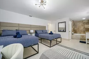2286 NE 215th St, Miami, FL 33180 - Photo 18