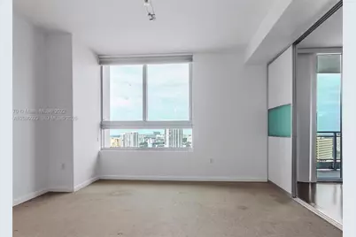 90 SW 3rd St #2210, Miami, FL 33130 - Photo 6
