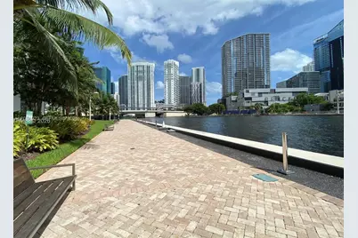 90 SW 3rd St #2210, Miami, FL 33130 - Photo 22